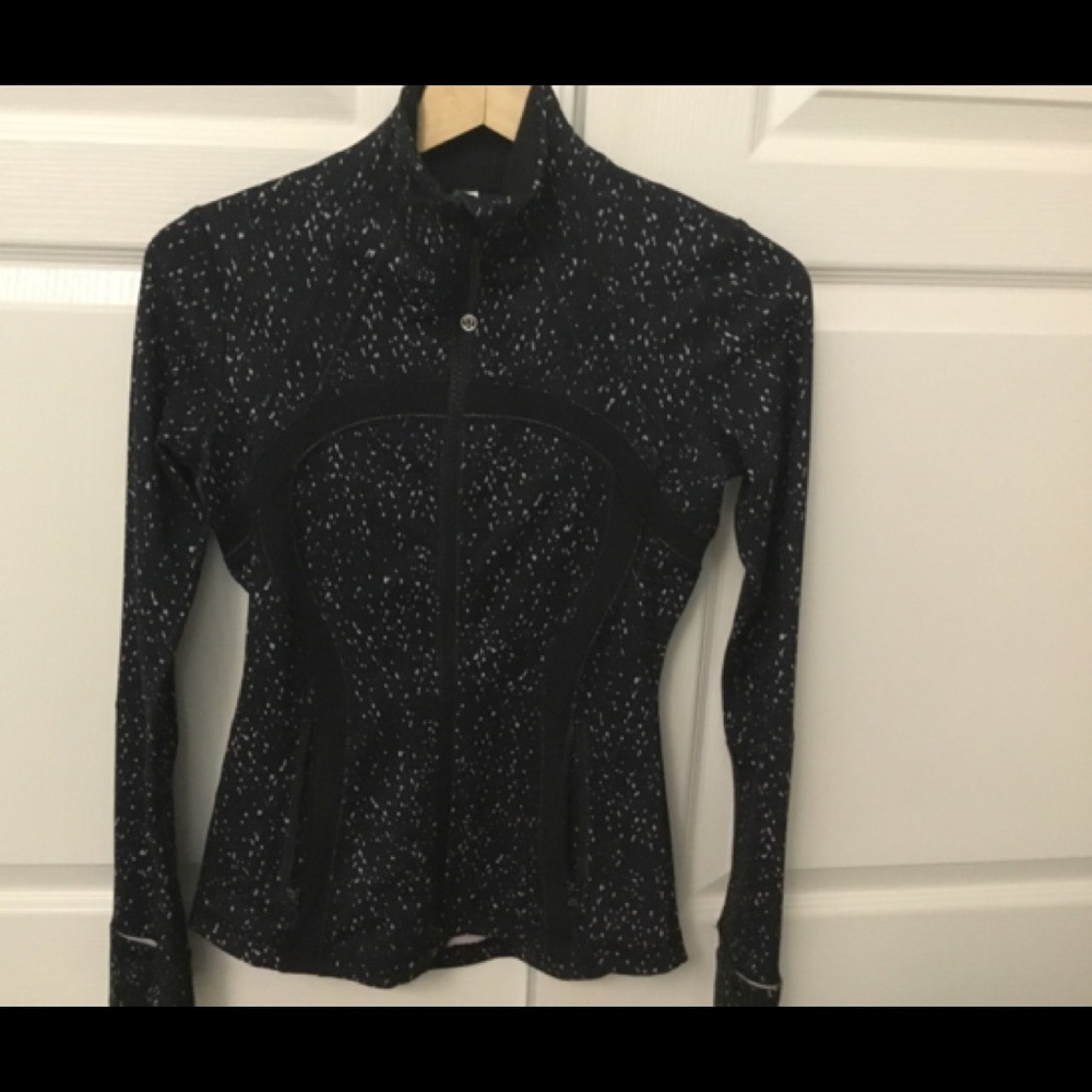 Lululemon Define Jacket.slim fit,hip length